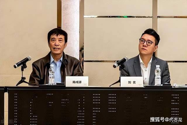 小妖精太湿太紧了拔不出动态图